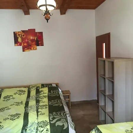 Vakantiehuis Prazdninovy Dum Na Palave S Vinnym Sklepem Milovice (South Moravian)