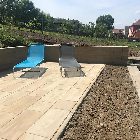 Vakantiehuis Prazdninovy Dum Na Palave S Vinnym Sklepem